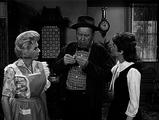 Petticoat Junction S2 E31 - The Chicken Killer
