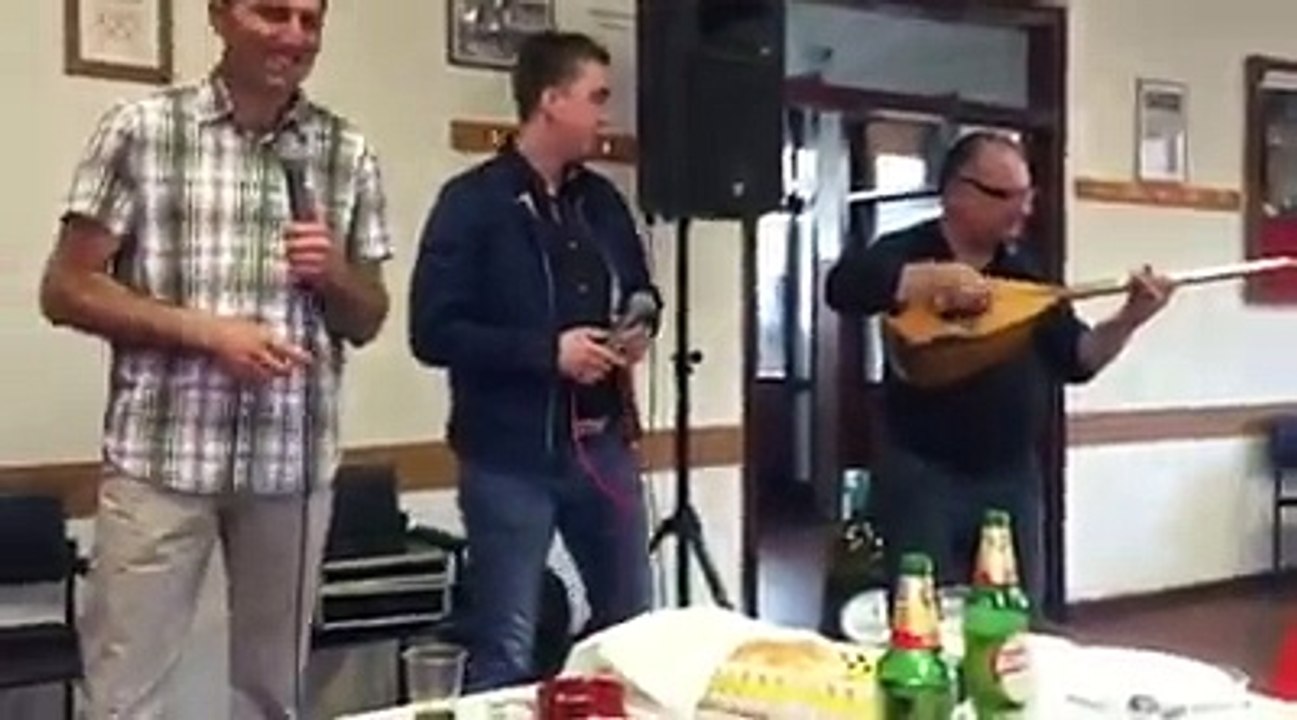 Plavokosa žena // cerovački izvor.