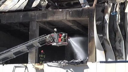 Gaziantep'teki Fabrika Yangını 3 Saat Sonra Kontrol Altına Alındı
