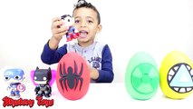 Homme araignée contre ponton super-héros bataille homme araignée pâte à modeler Oeuf avec merveille jouets par enfant