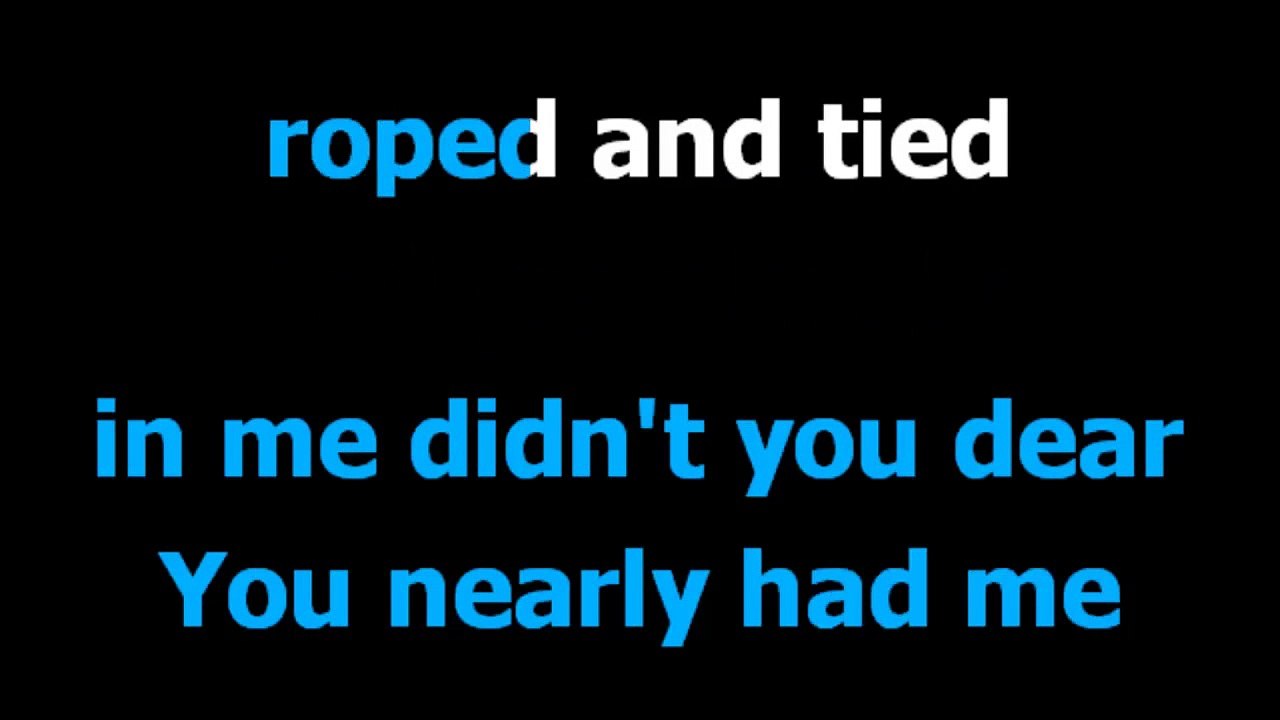 Someone saved my life tonight -  Elton John -  Karaoke -  Lyrics
