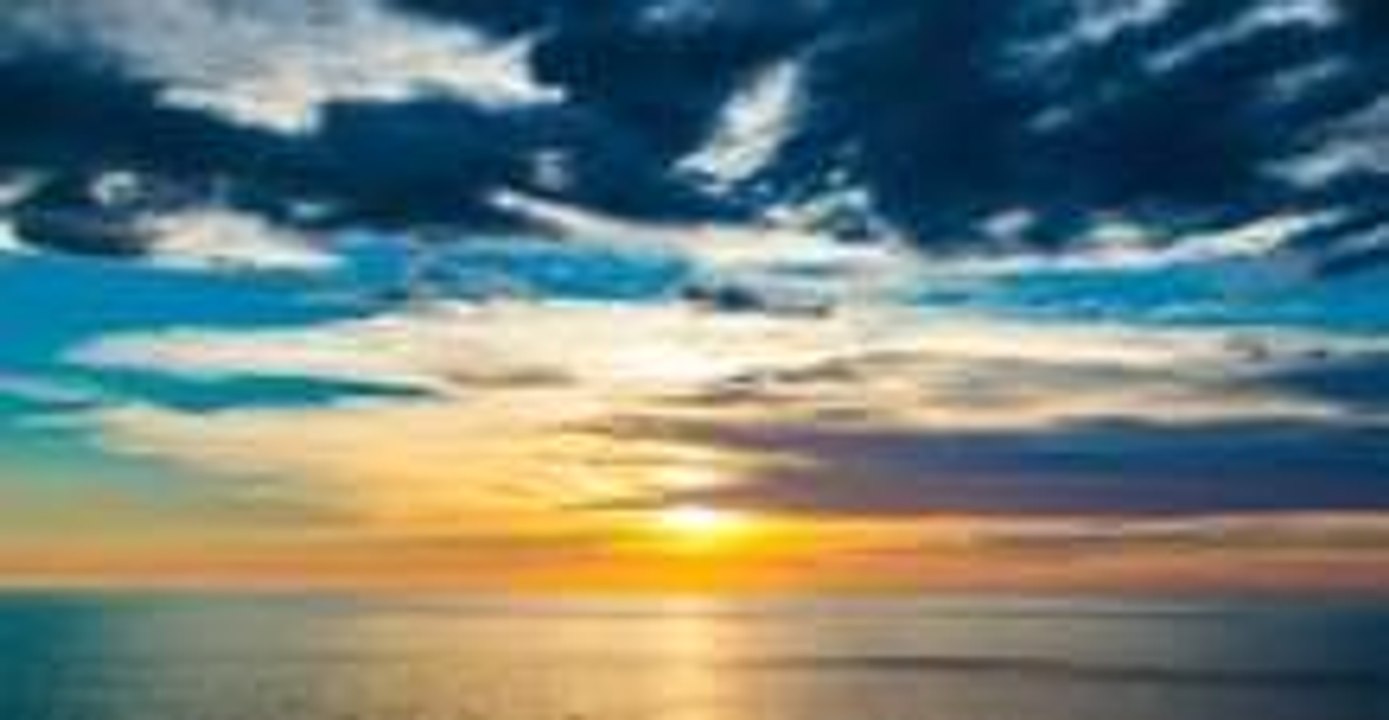 Timelapse Captures Colorful Skies Off Florida's Marco Island