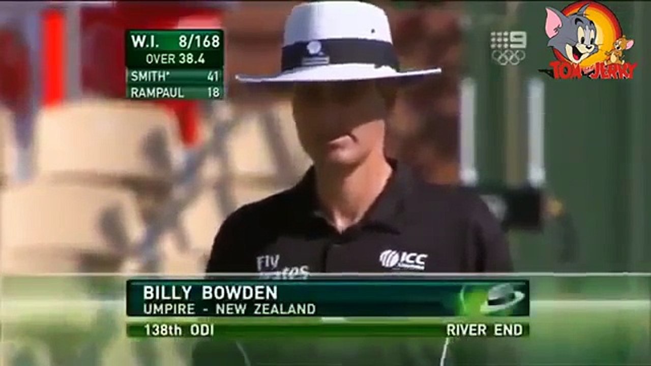 Billy Bowden Funny Umpiring Moments Ever in Cricket History● Funny Cricket Moments ● Part 1