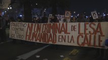 Familiares de las víctimas de Pinochet marchan para pedir salida del jefe del Ejército chileno