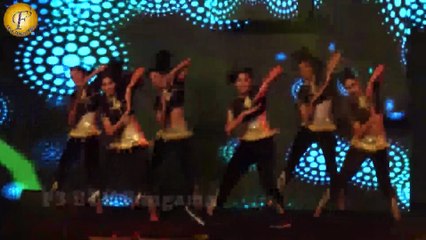 Preeti Jhangiani |Kim Sharma|Zeenat Aman Attend National Jewellery Awards 2017