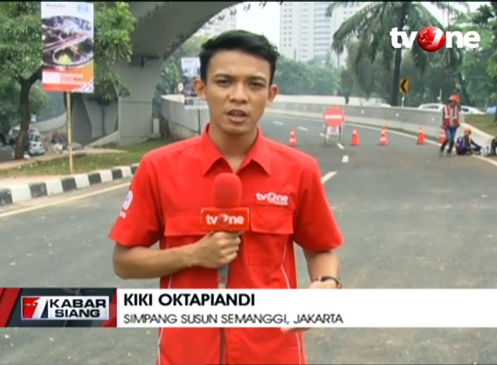 Jalan Simpang Susun Semanggi Ditutup Kembali
