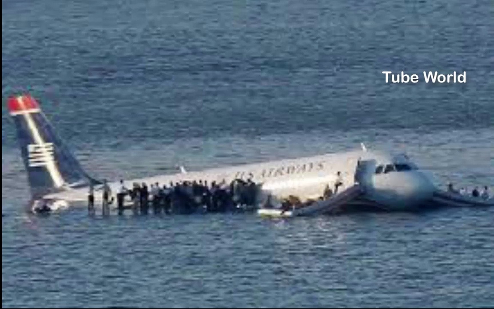 Aircraft Emergency Landing All Passengers Survived the Miracle Great Pilot Action