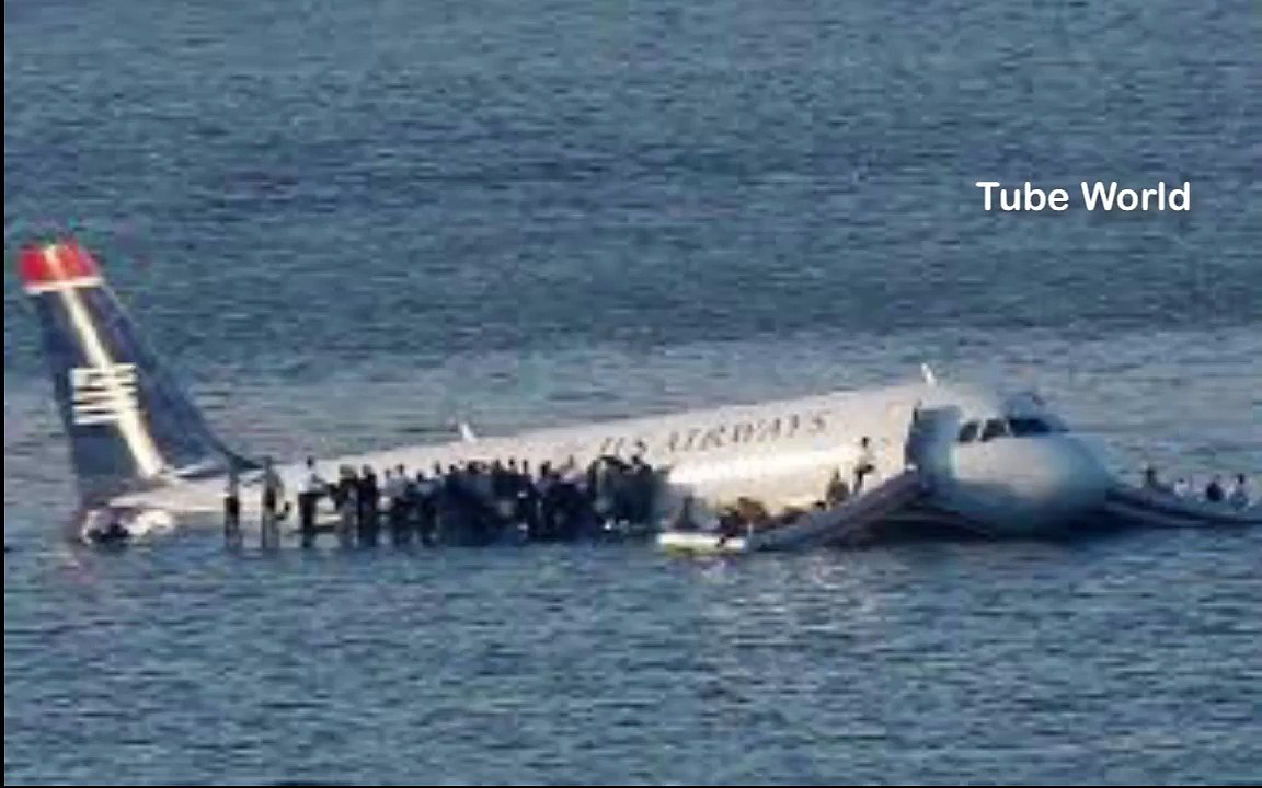 Aircraft Emergency Landing All Passengers Survived the Miracle Great Pilot Action