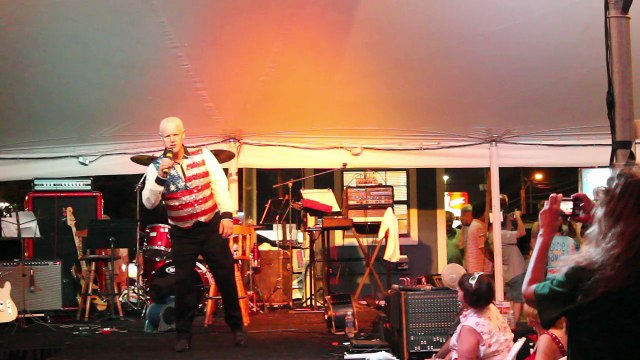 Chris Drummond sings 'Memphis Tennessee' Elvis Week 2014 video