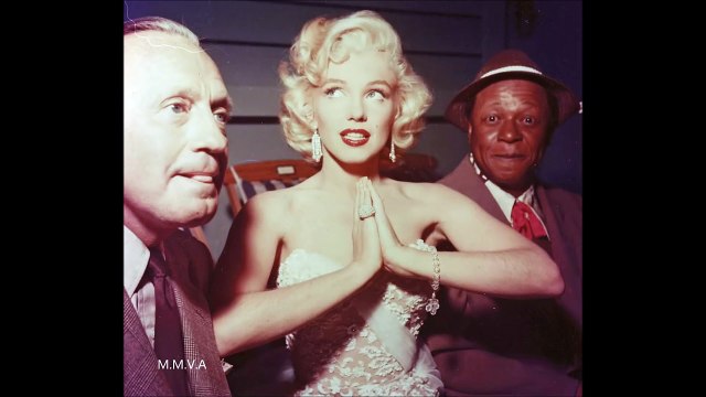 Marilyn Monroe Talking With Jack Benny In 1953 About Her New Movie