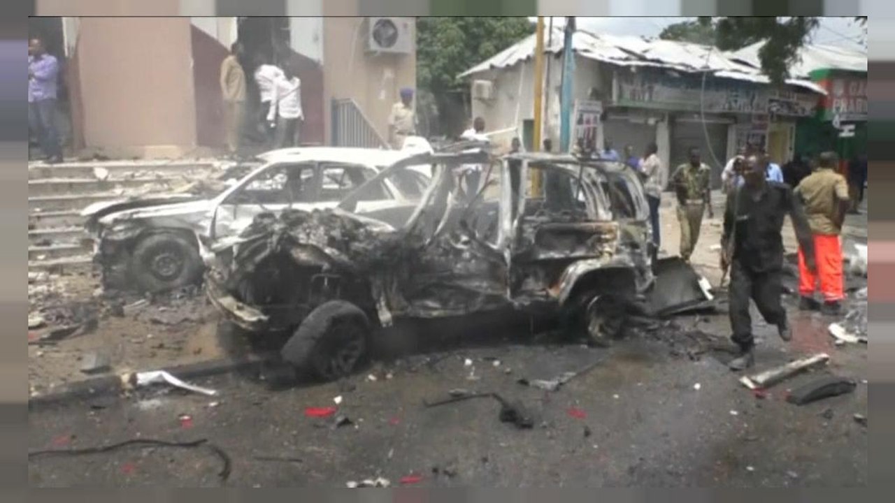 6 people dead after car bomb attack in Somalia's capital, Mogadishu