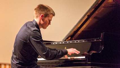 Mikhail Dubov at the 25th Piano Competition for Outstanding Amateurs (Paris, 2014)