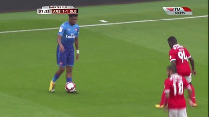 Theo Walcott Scores Second Fantastic Team Goal vs Benfica (2-1)