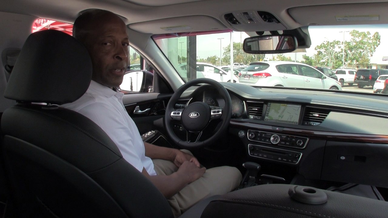 2017 Kia Cadenza San Bernardino, CA | Kia Dealership San Bernardino, CA