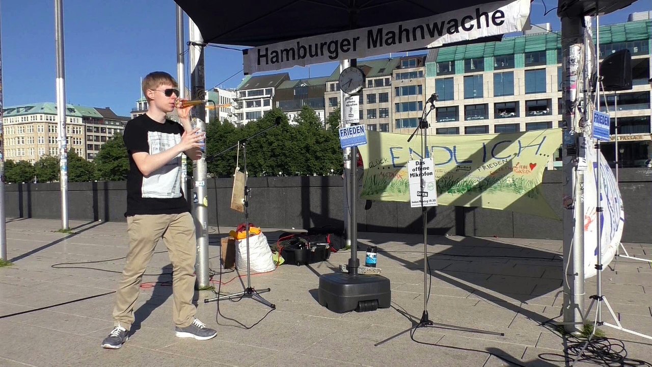 Unbequem Fernsehen Live in Hamburg | #LightningQuader