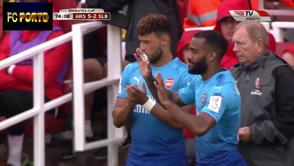 Comentador da BTV prova do proprio veneno e fica AZIADO