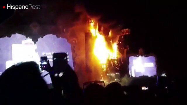 Un espectacular incendio en el escenario del Tomorrowland obligó a desalojar a 22 mil personas