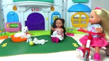 En video Niños para y Nastya cachorros de espera rodar niñas jugando juguetes