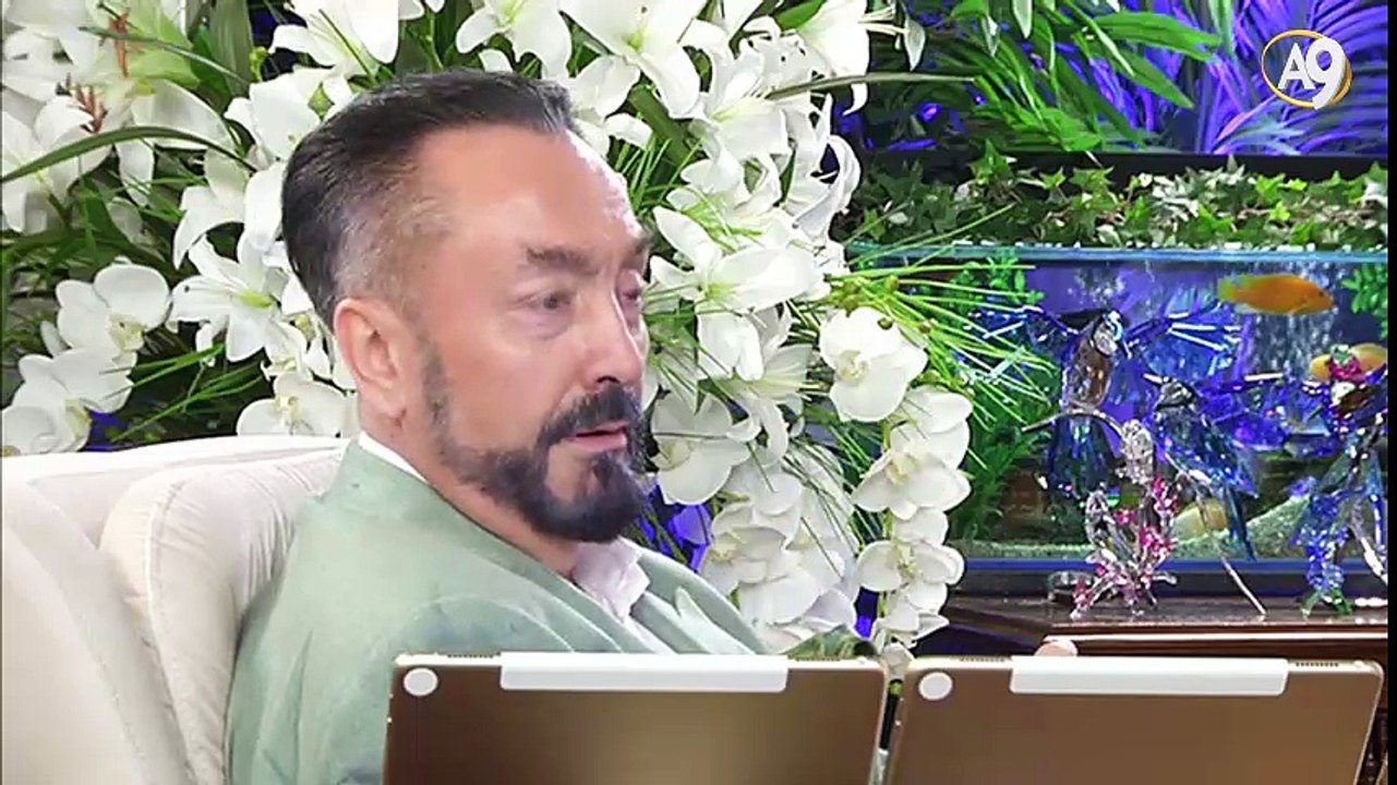 Münafıkların en ahlaksızca yönlerinden biri Allah’ın adını ve Kuran ayetlerini kendi kötülüklerini tevil etmek için kullanmalarıdır.