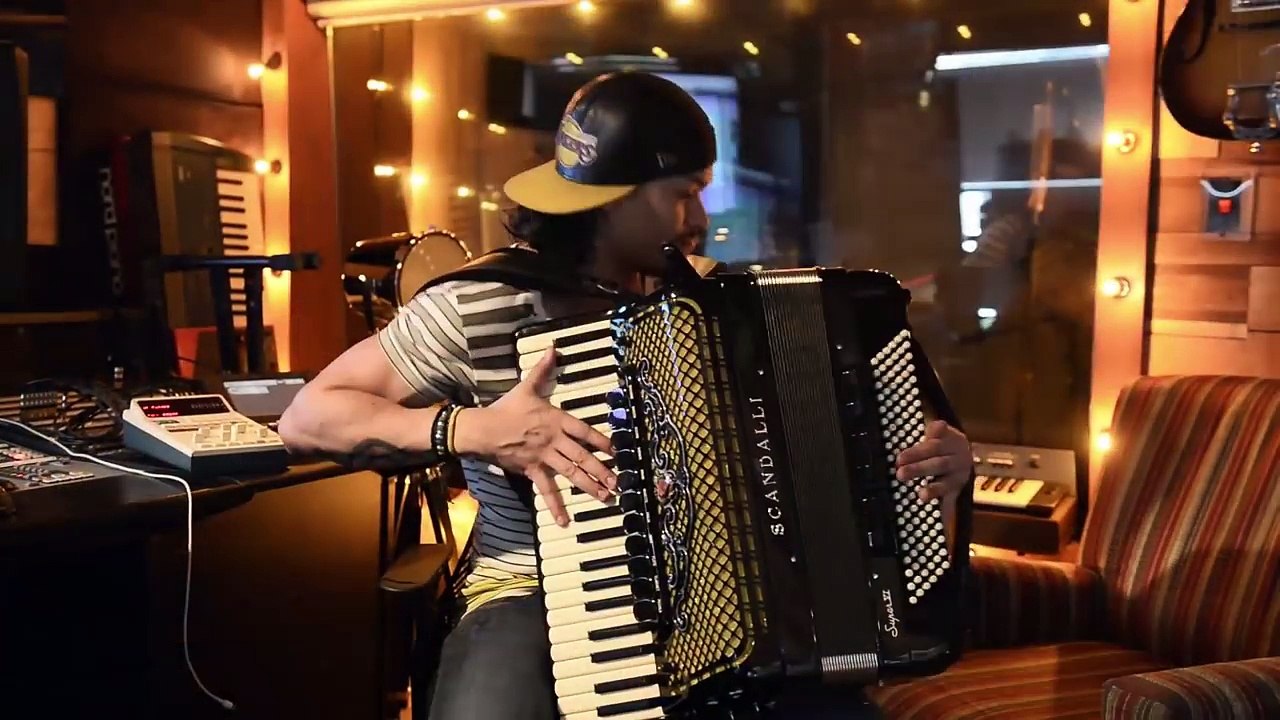 Mariana Fagundes - Housefunksertanejo l Clipe Oficial