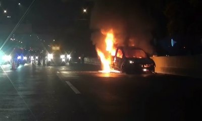 Sebuah Mobil Ludes Terbakar di Kawasan Cilandak, Jaksel
