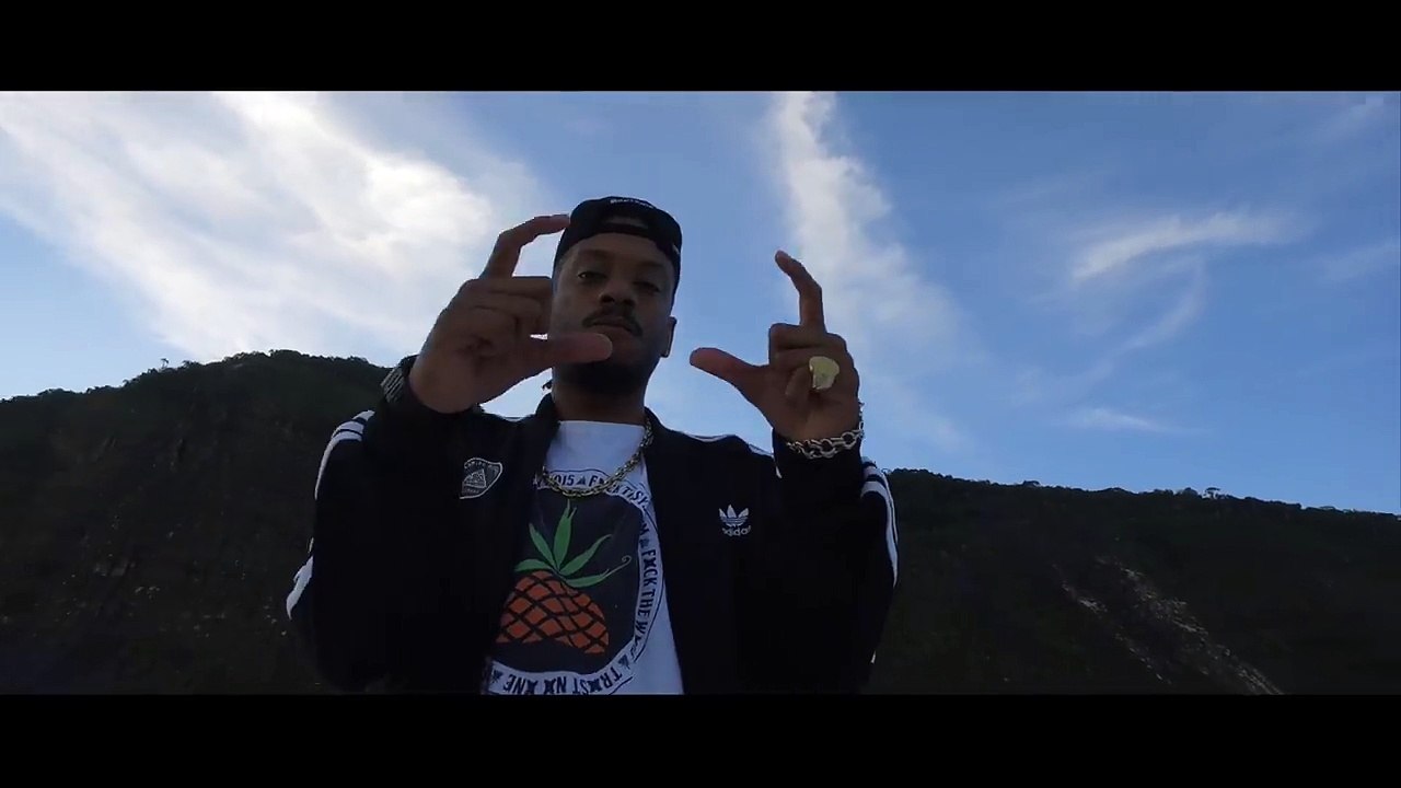 Perfil 17 - BK - Folhas (Prod. MaliveM2K)