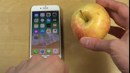 Apple iPhone 7 iOS 11 vs. An Apple - Which Looks Best