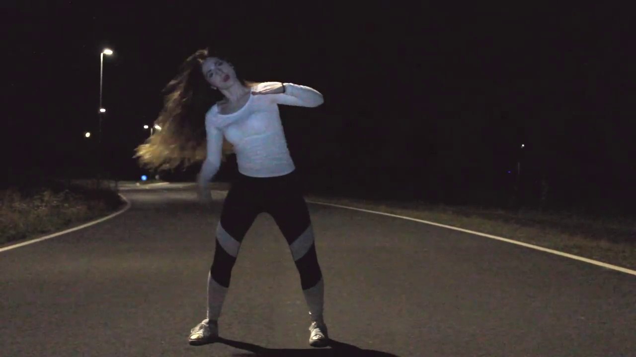 Dance on Main Tera Boyfriend