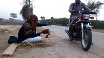 New Funny Pakistani Bike Chori ( PV Production Phalia Videos ) Funny Clips