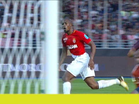 Sidibe produces delightful dink