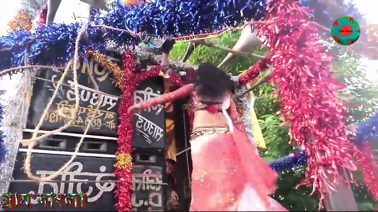গ্রামের রাস্তার মধ্যে নাচ-bangla village dance 2017-bangladeshi village dance