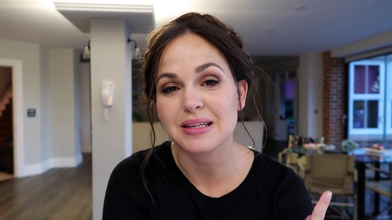 I Don't Need Stuff! | DEAR CARRIE
