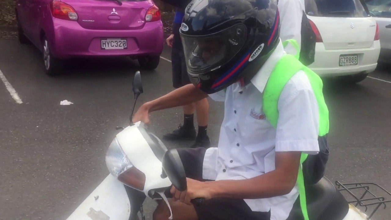 Fail..Lui il ira pas loin avec son scooter