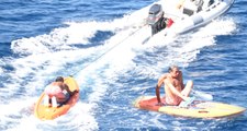Sörf Yapmaya Çalışan Erkan Petekkaya, Ayakta Durmayı Bir Türlü Beceremedi