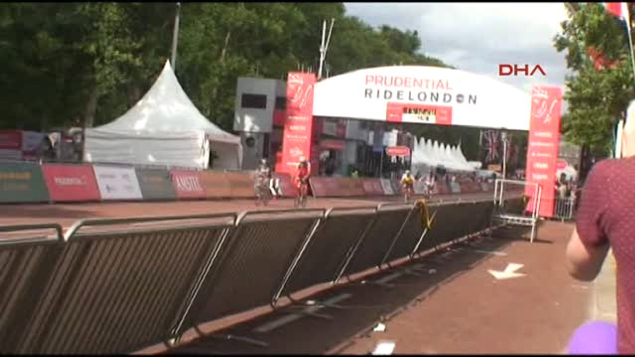 Londra Bisiklet Festivalinde Profesyoneller Yarıştı - 2