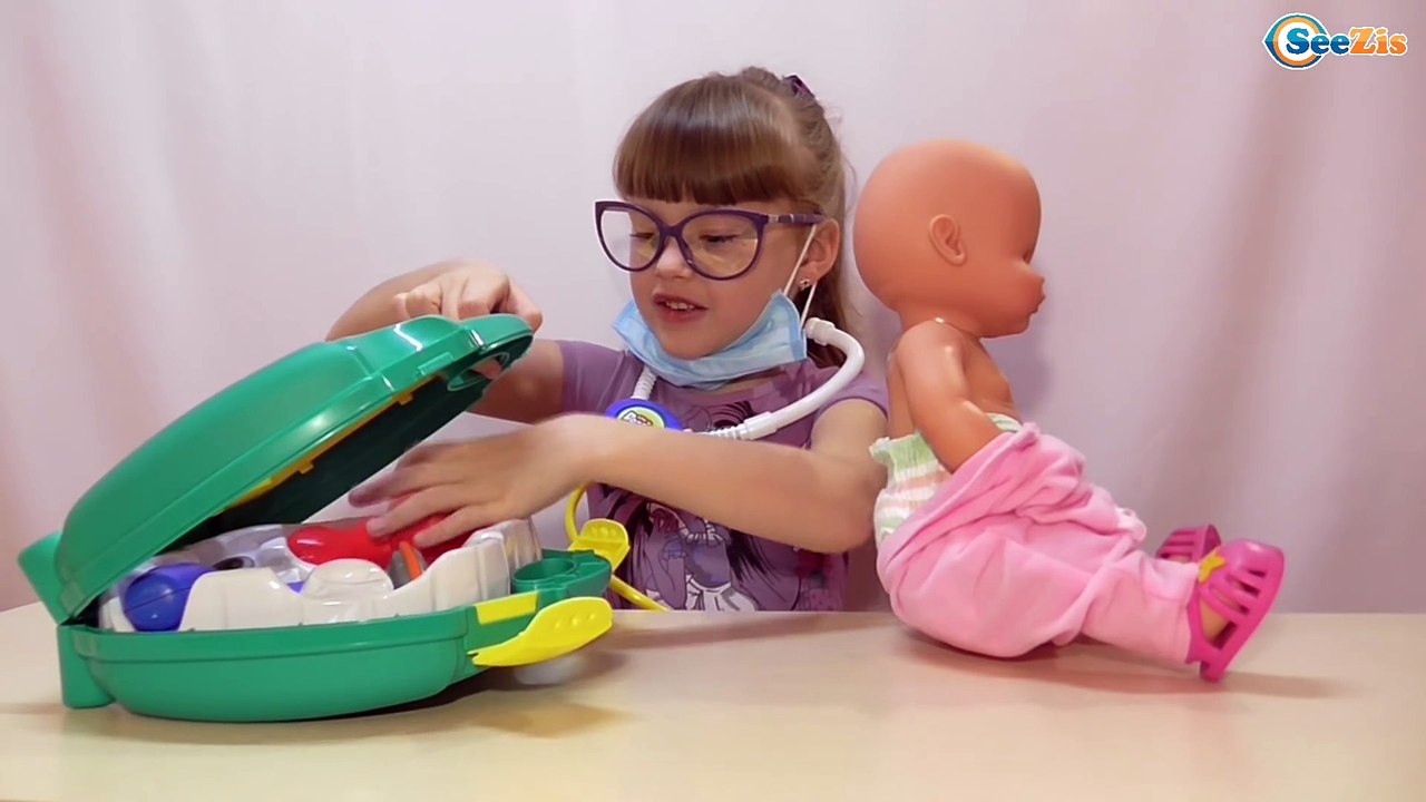 ✔ Кукла Ненуко на приеме у Доктора Поли. Видео...