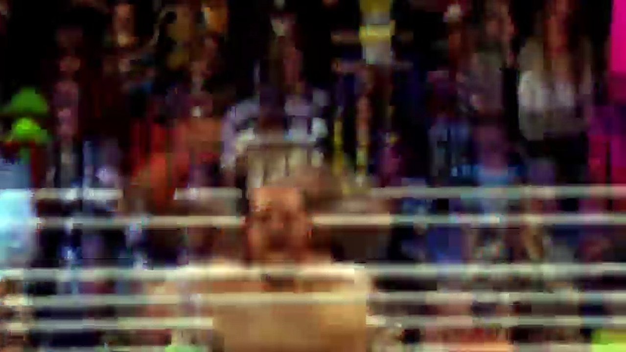 WWE MONDAY NIGHT RAW (58)