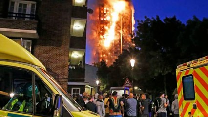 අම්මා 10වෙනි තට්ටුවෙන් විසිකරපු දරුවා බිම සිටි අයෙක් අල්ලාගත් හැටි බලන්න  - Can you believe this ?