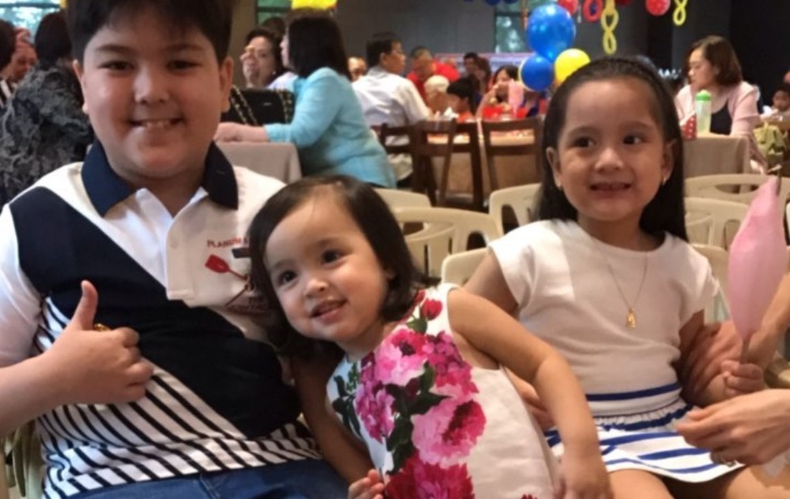 zia with her cousins