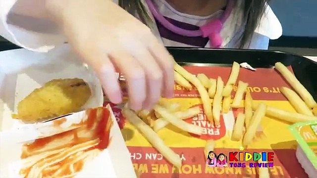 DOC MCSTUFFINS HAS TUMMY ACHE AT MCDONALDS, MOMMY GIVES DOC MCSTUFFINS NEEDLE AND CHECK UP