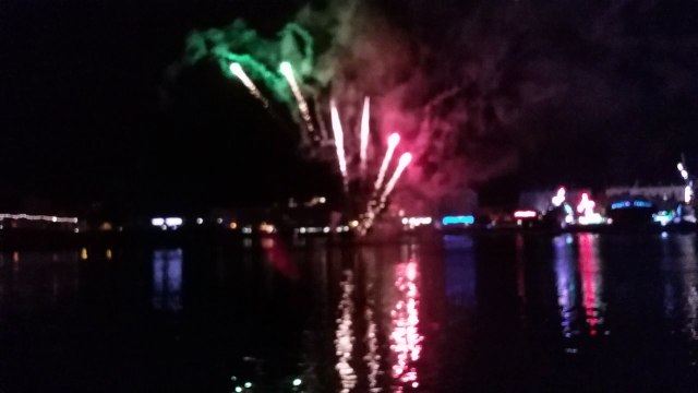 le feu d'artifice de clôture des Fêtes de Bayonne 2017