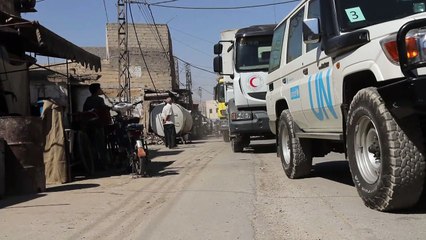 بلدة النشابية المحاصرة  تتلقى مساعدات للمرة الأولى منذ 5 سنوات