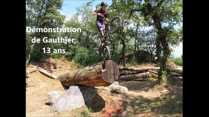 Ardèche : démonstration de VTT trial avec un jeune champion annonéen