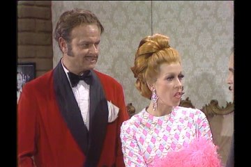 Carol Burnett Show - S04E11 - 701123 - Dyan Cannon, Paul Lynde