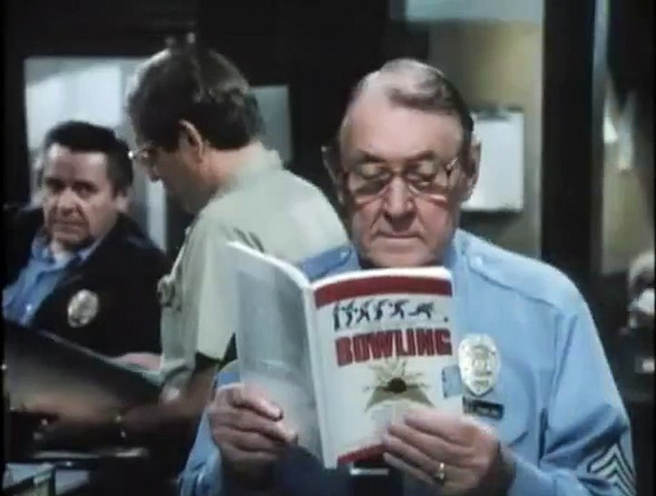 Hill Street Blues S05E19 The Life And Times Of Dominic Florio Jr