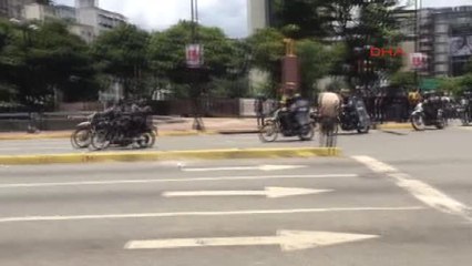 Venezuela'da Polise Bombalı Saldırı