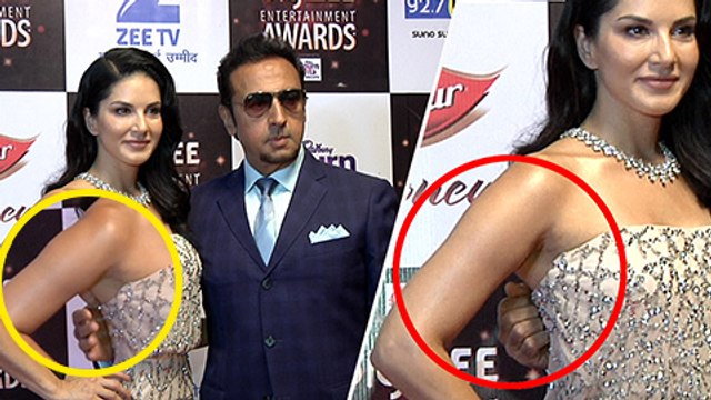 Sunny Leone And Gulshan Grover AWKWARD Moment Caught At Big Zee Entertainment Awards 2017