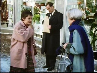 One Foot S05 E01 The Man Who Blew Away