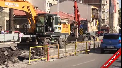 Grev ve tramvay çalışmaları İzmir trafiğini durdurdu