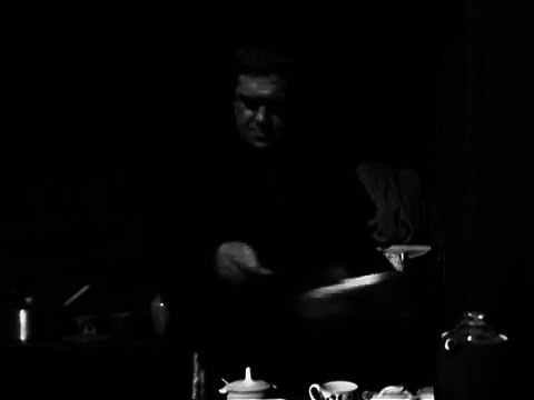 Doctor Who 2x37 The Meddling Monk (2)